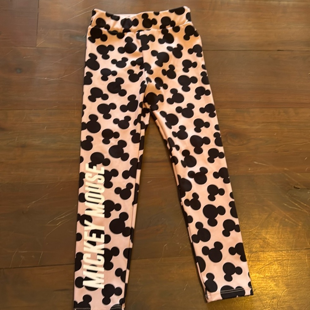 Zara x Disney Mickey Mouse Leggings (6/7)